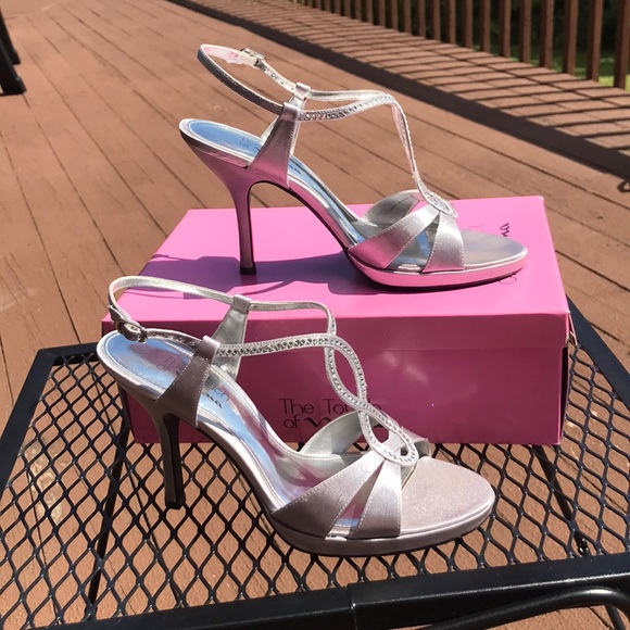 nina silver heels